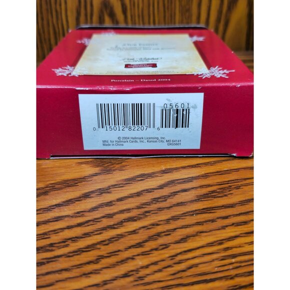 Hallmark Keepsake Ornament "Our Family" 2004 Porcelain Frame With Ribbon Hanging - Picture 3 of 7